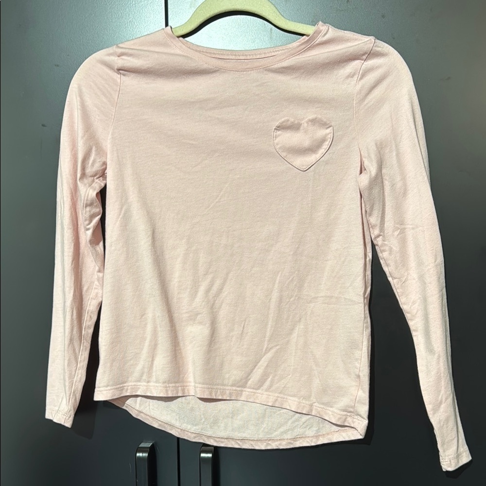 Girls size XL 14/16 | Old Navy | Light Pink Heart | Long Sleeve Tee